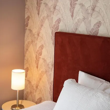 Lei Bed & Breakfast *