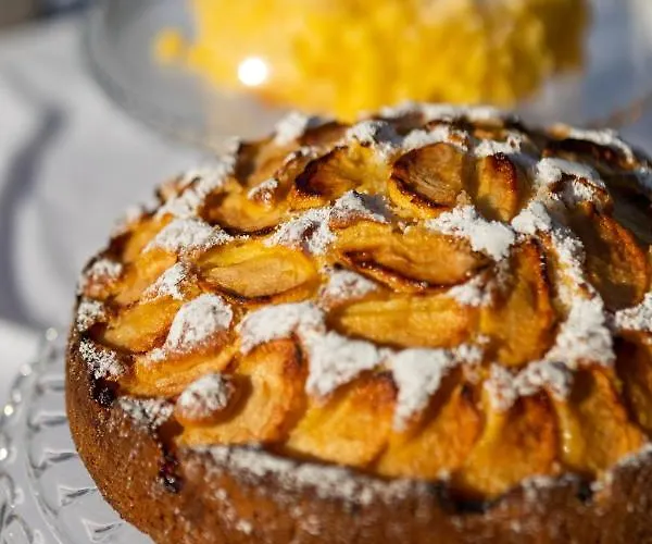 Lei לינה וארוחת בוקר 4*